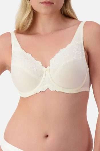 Triumph Embroidered Minimiser Bra, Vanille, Front View