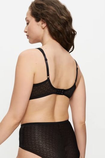 Triumph Signature Sheer Minimiser Bra, Black, Back View
